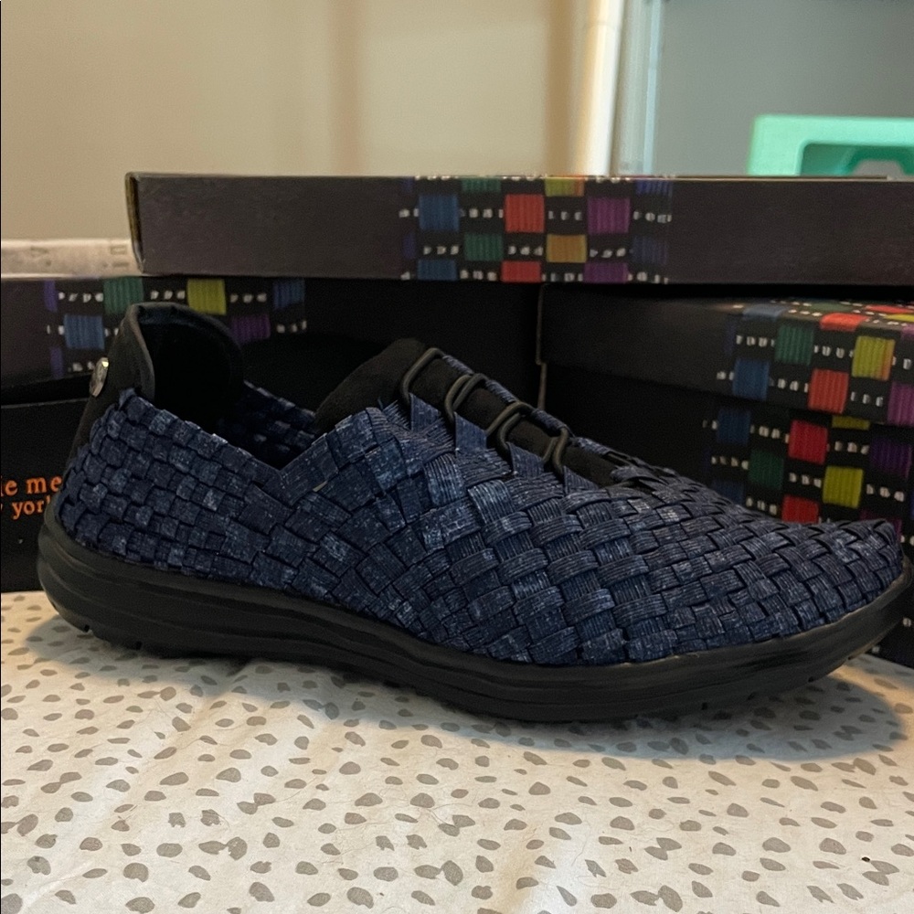 bernie mev. Victoria Jeans Women’s Navy Woven Sneakers size 40 NIB